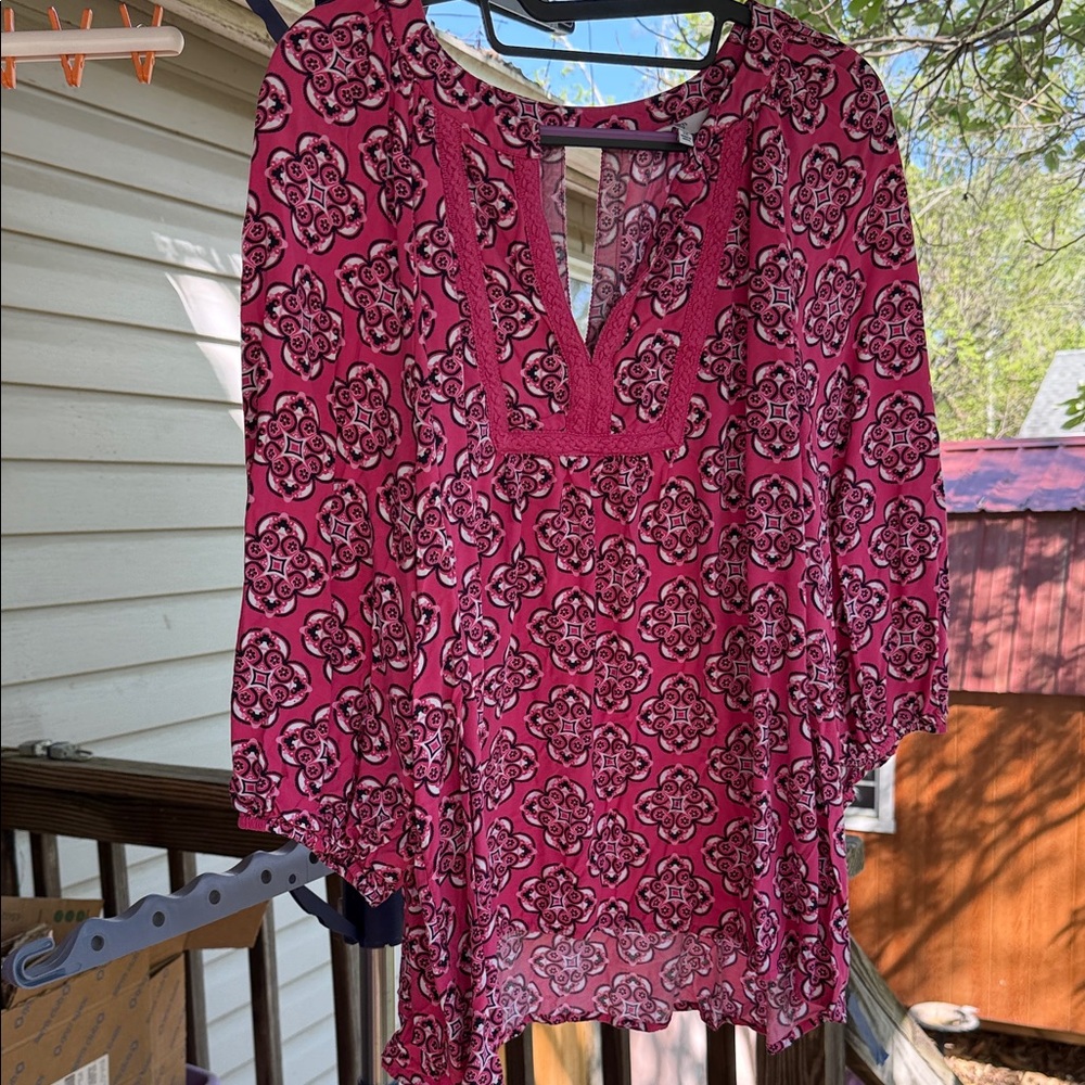 Crown & Ivy Women's 2x Pink Patterned Boho Blouse 3/4 sleeves